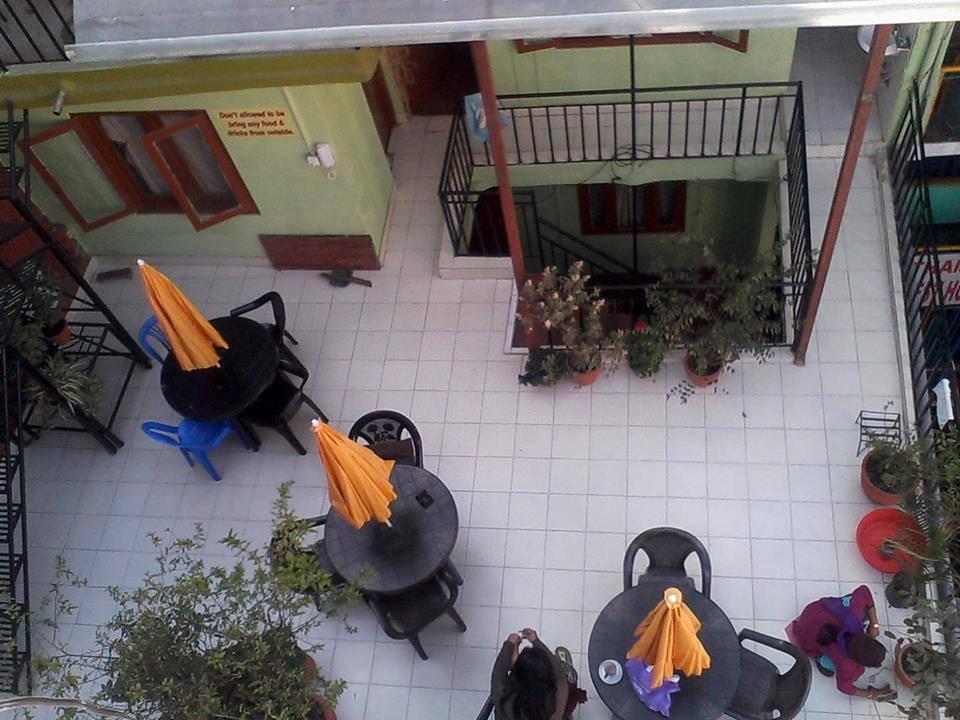 Hotel Sisters Home Kathmandu Bagian luar foto